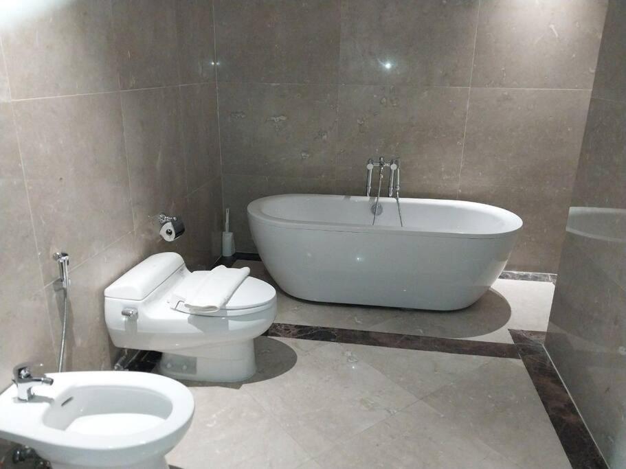 The Rixx Paradise@vincomcenter/bathtub/pool/netflx * Ho Chi Minh City